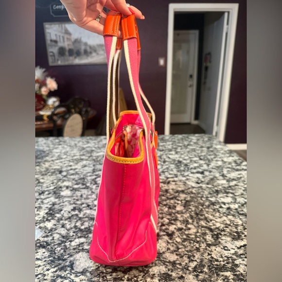 Coach Fuchsia Tote with Tangerine Handles - Picture 2 of 11